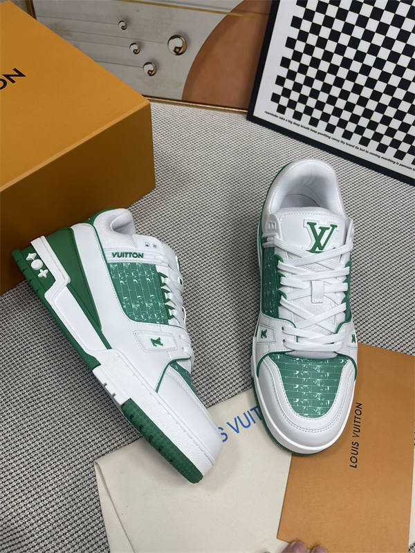 LV010