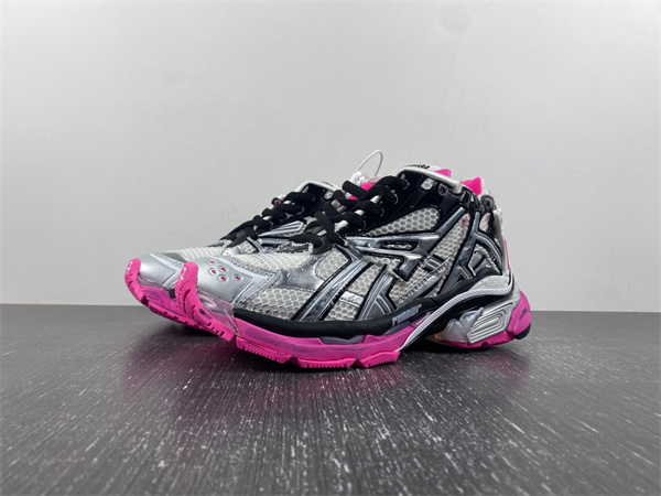 7.0 Ba*len*cia*ga -runner