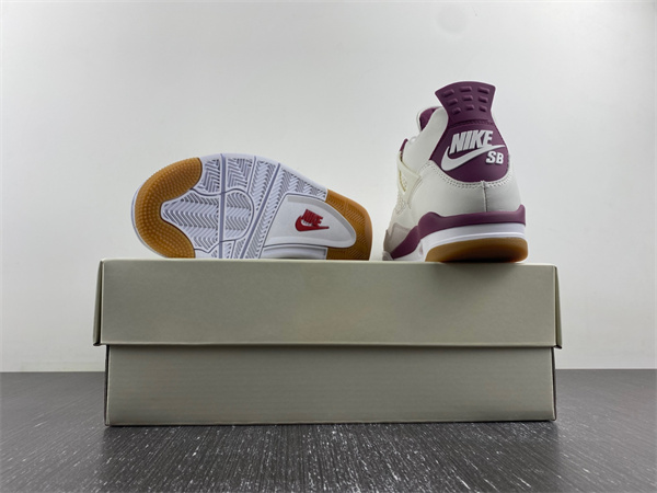 SB x Jordan 4 “Sapphire”