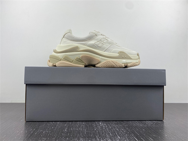 BLCG TRIPLE S 710156 W3CU2 9798