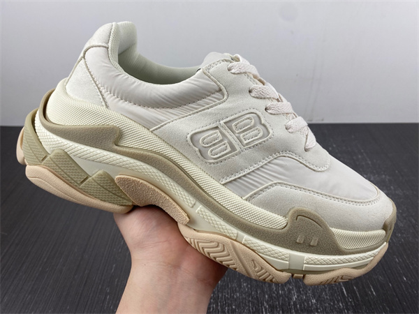 BLCG TRIPLE S 710156 W3CU2 9798