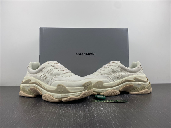 BLCG TRIPLE S 710156 W3CU2 9798