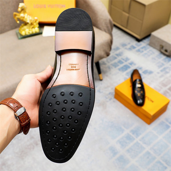 Lv Loafer 033