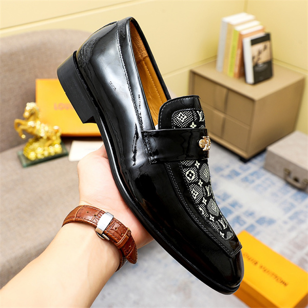 Lv Loafer 036