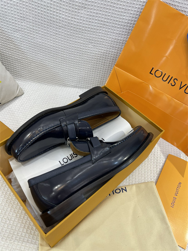 Lv Loafer 050