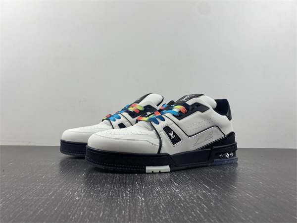 l**is V*t*n lv trainer