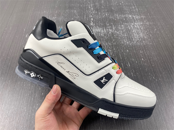 l**is V*t*n lv trainer
