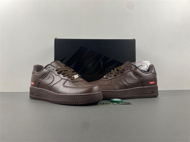 upreme x Nike Air Force 1 Low “Baroque Brown”  CU9225-200