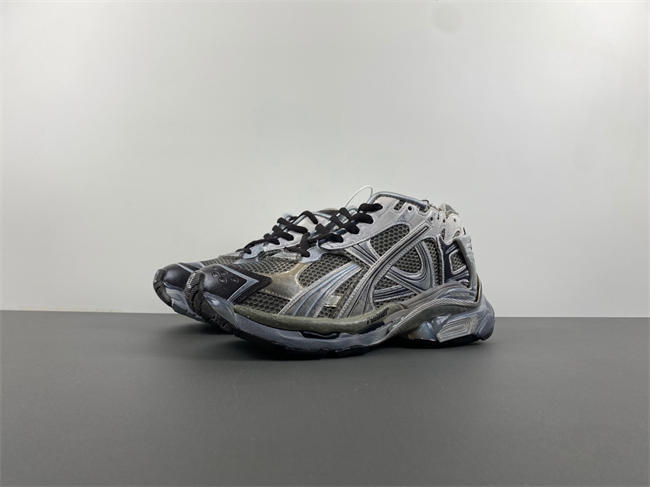 Ba*len*cia*ga -runner  772774 w3rmu 2000