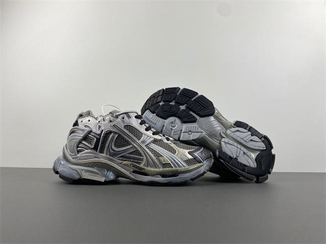 Ba*len*cia*ga -runner  772774 w3rmu 2000