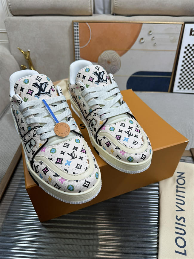 Lv Trainer Sneaker