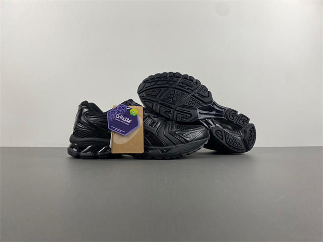 As*ic*s gel-kayano 14
