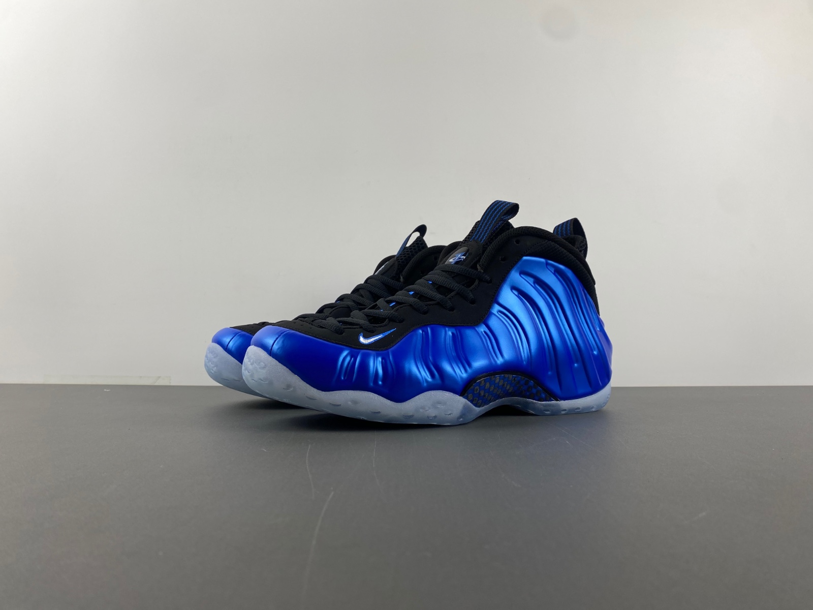 Nike Air Foamposite One “Royal” FQ8181-511