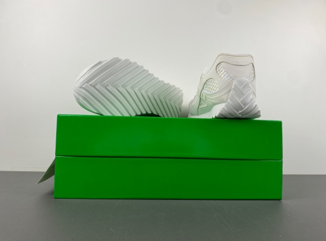 bo*te*ga Ve*ne*ta orbit