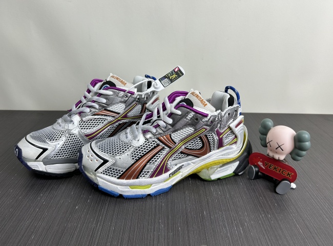 Ba*len*cia*ga -runner 677403 w3rb6 8123