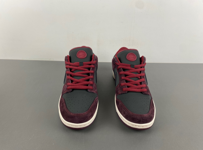 Riot Skateshop x Nike SB Dunk Low