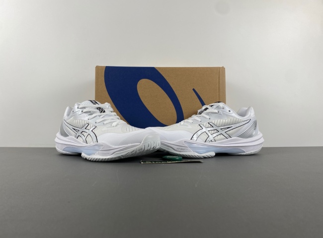 As*ic*s 1051a080-100