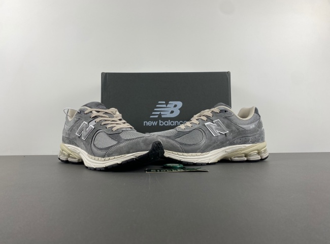 new balance NB M2002RANM