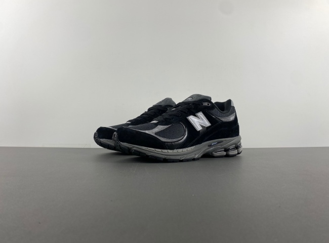 new balance NB M2002RR1