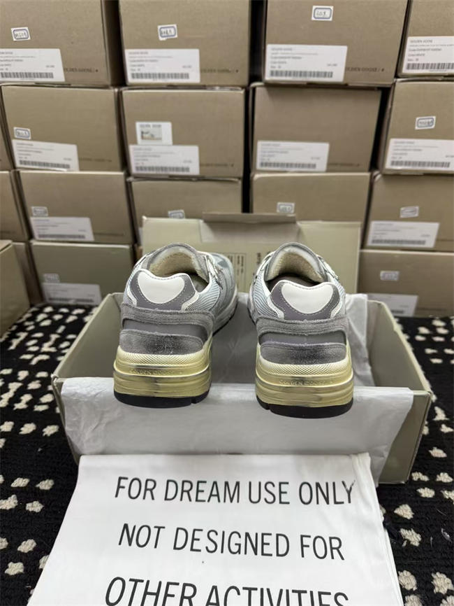 Golden Goose Sneaker