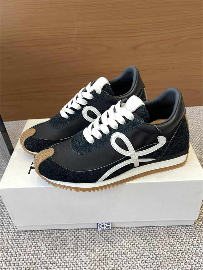 L0ew* sneaker
