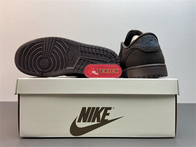Travis Scott x Air Jordan 1 Low OG DM7866-202