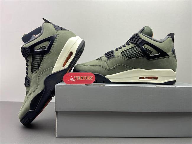 UNDEFEATED x Air Jordan 4 OG IB1519-200