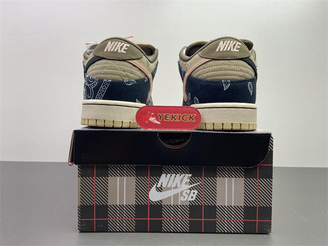 Nike SB Dunk Low Travis Scott CT5053-001
