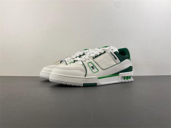 l0*is V*t0n lv trainer