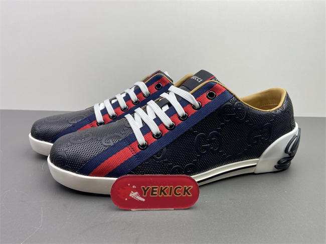 G*u*i low top sneaker 23