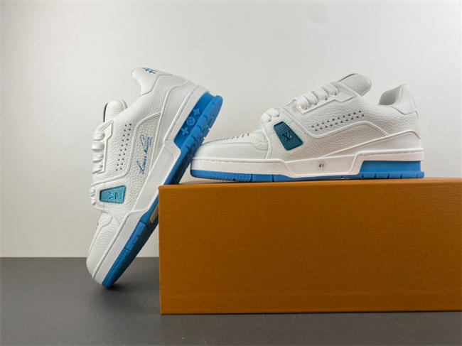 l0*is V*t0n lv trainer