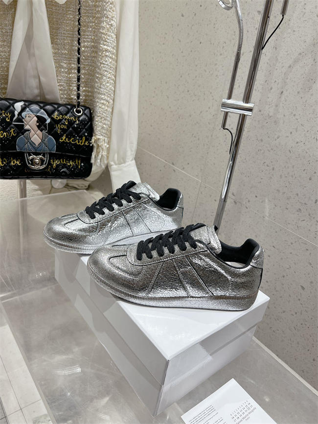 ma*s*n martin Ma*i*la sneaker