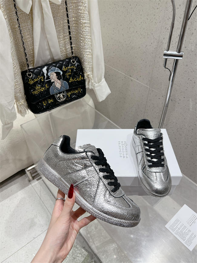 ma*s*n martin Ma*i*la sneaker