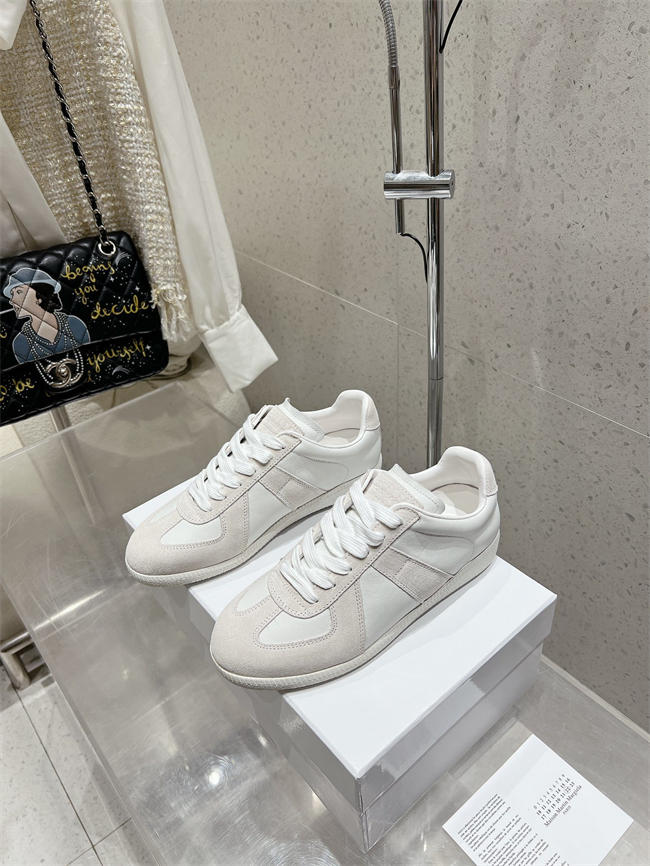 ma*s*n martin Ma*i*la sneaker