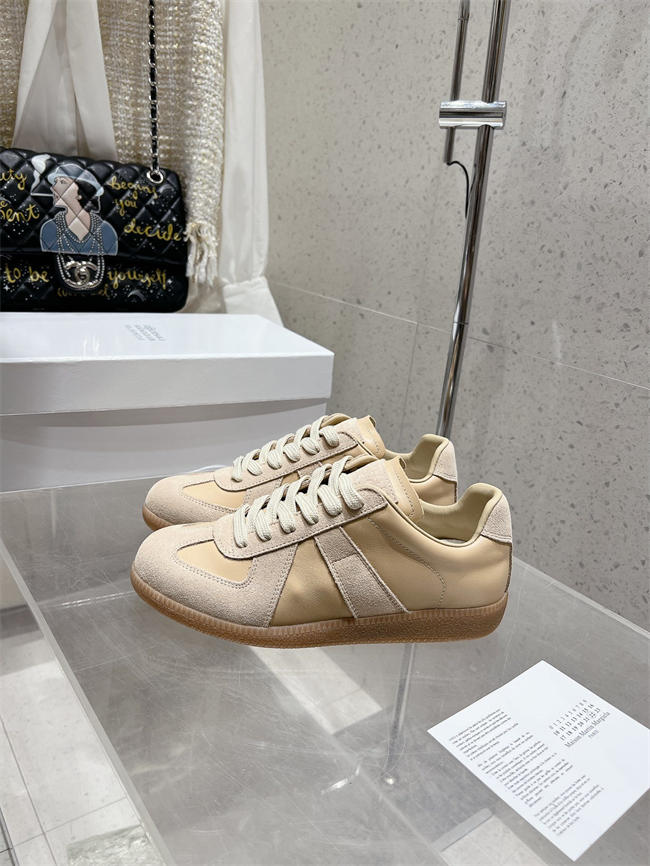 ma*s*n martin Ma*i*la sneaker